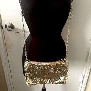 Elegant NWOT Silver Sequin Shoulder Bag